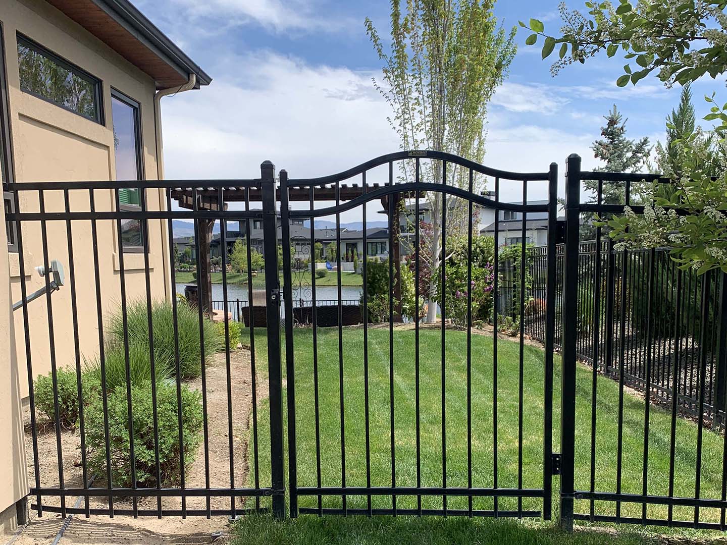 Eagle Idaho residential and commercial fencing