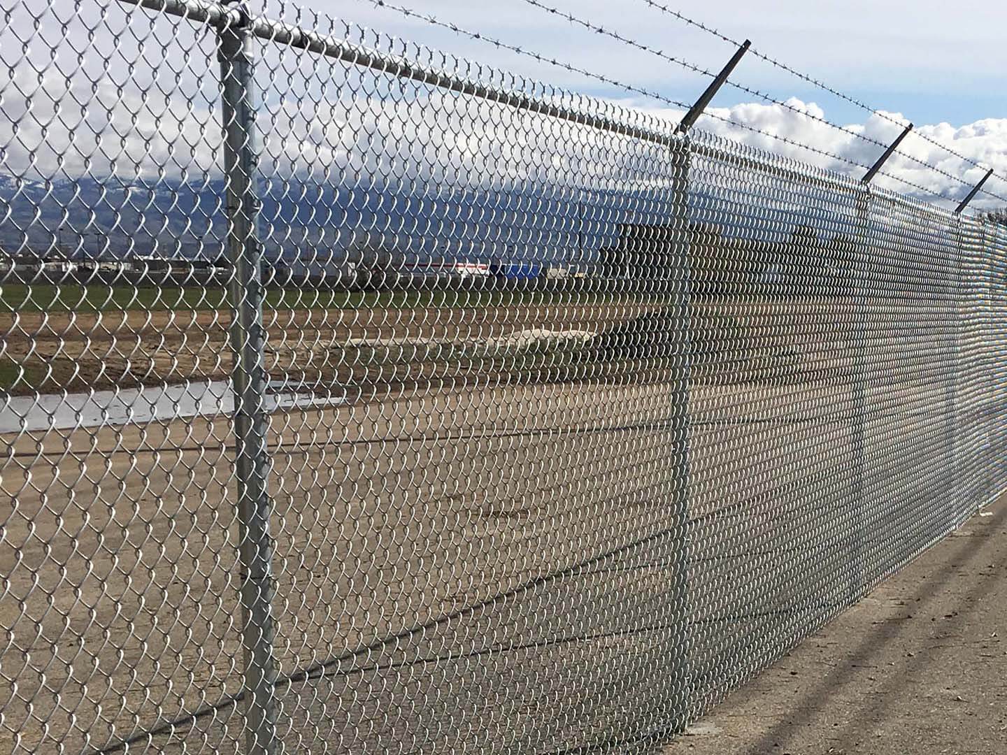 Commercial Fence in Treasure Valley